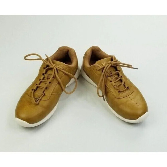 Fubu Size 7 Women's Memory Foam Cappuccino Color Light Weight Sintetico Sneakers - Picture 6 of 12